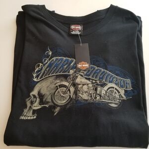 Harley-Davidson Black Tee with Motorcycle & Skull Graphic